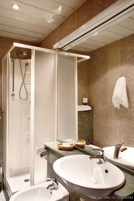 Hotel Dropiluc Druento Pokój zdjęcie