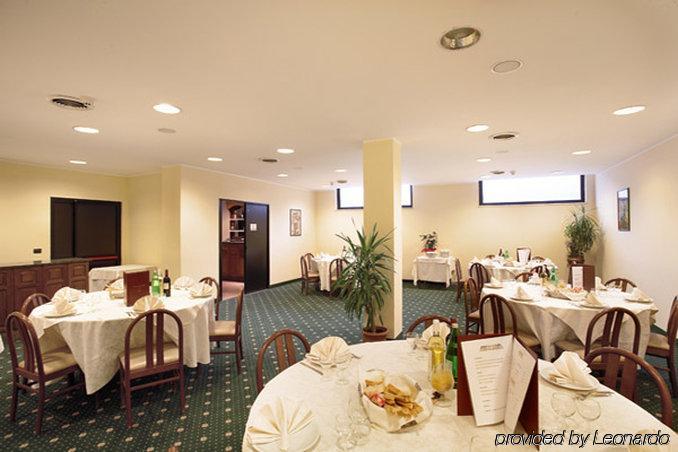 Hotel Dropiluc Druento Restauracja zdjęcie