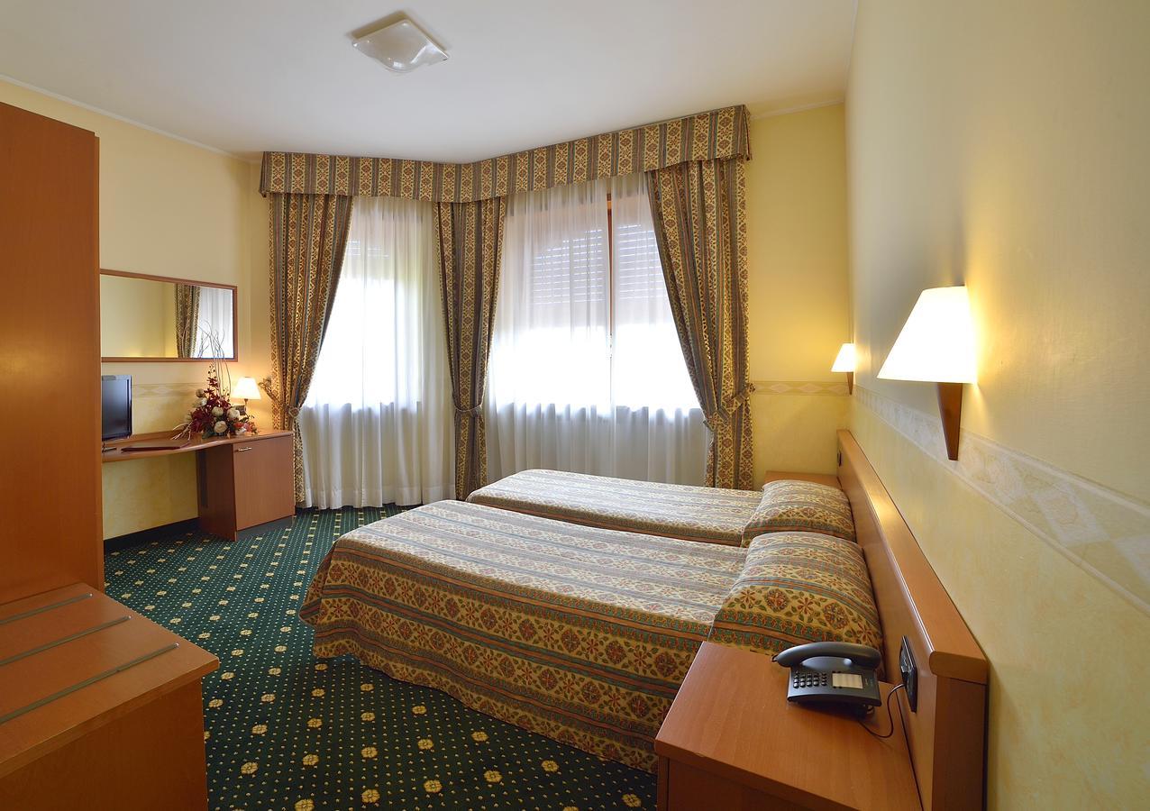 Hotel Dropiluc Druento Zewnętrze zdjęcie